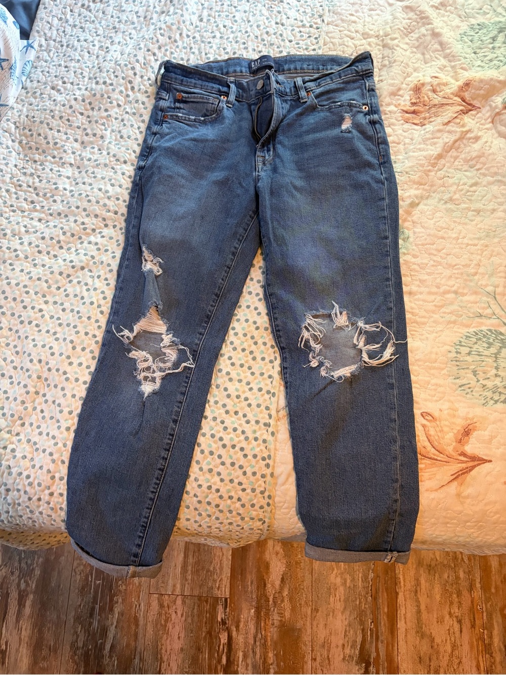 Gap Women’s Classic Distressed Blue Jeans